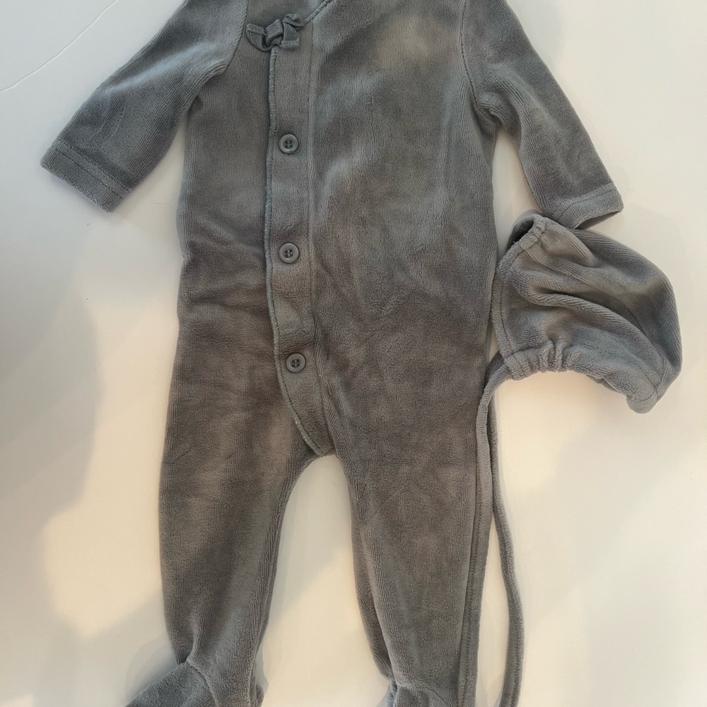 Mema knits Cozy Gray velvet Kids One Piece size 3 months with a matching hat